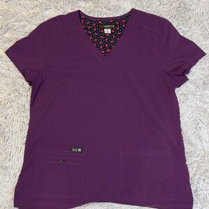 Koi Lite women's scrub top medium purple.